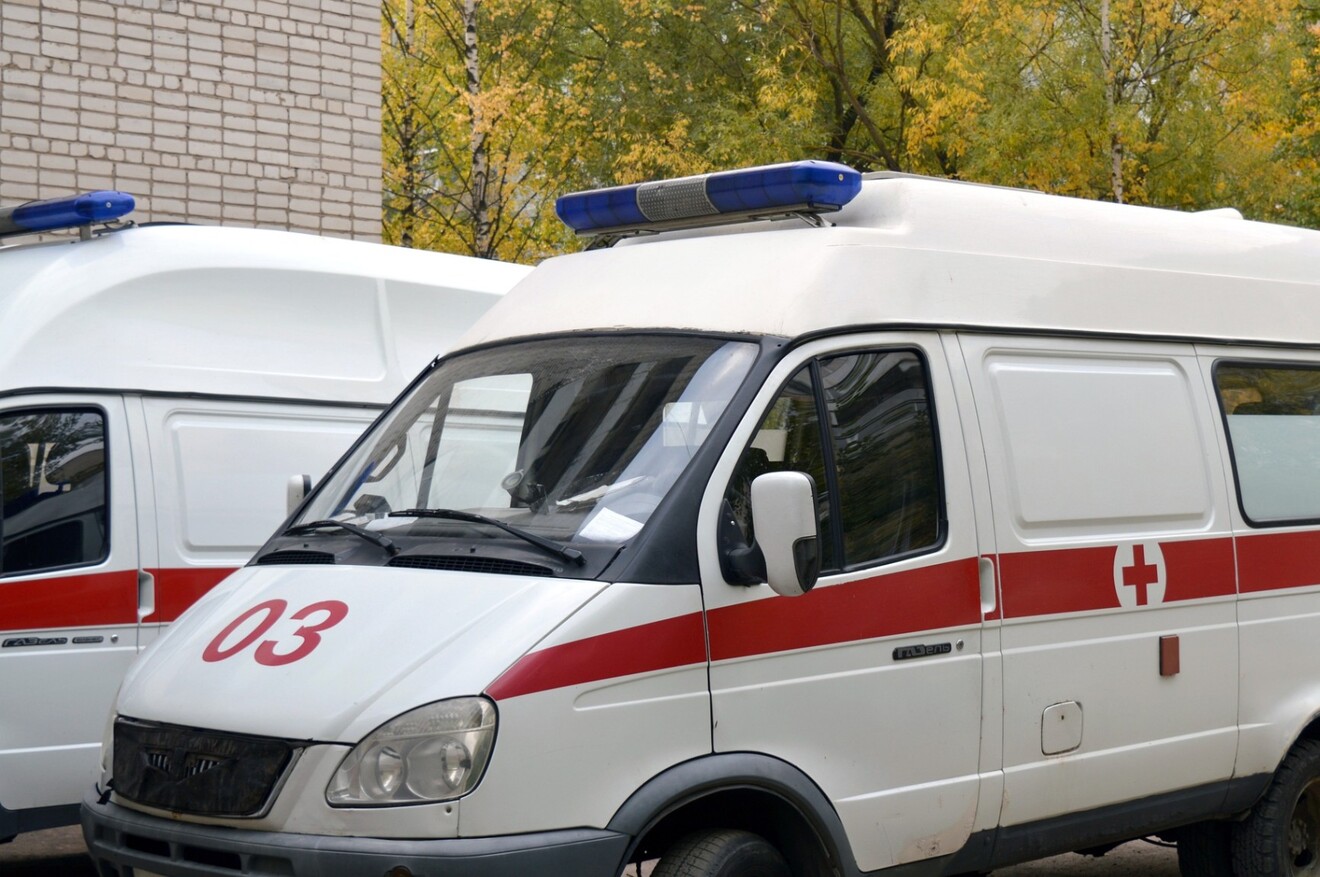 ambulance-1005433_1920.jpg