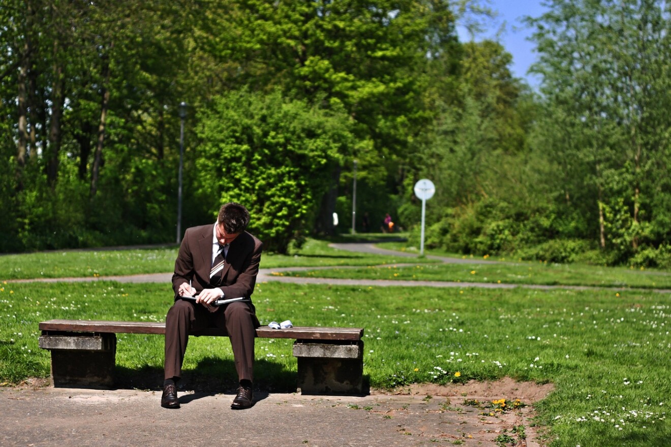 business-792176_1920.jpg