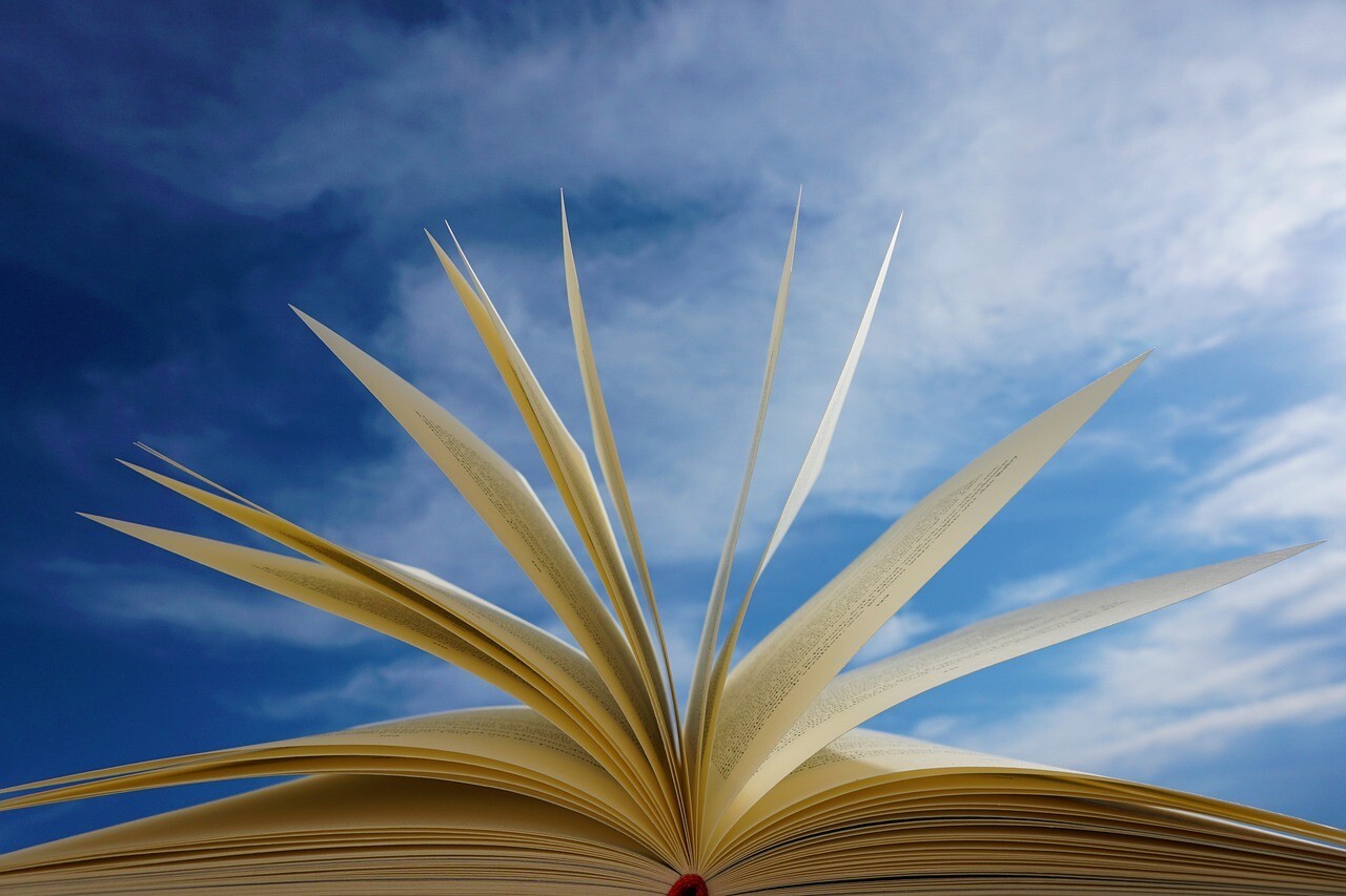 a-book-5178205_1280.jpg