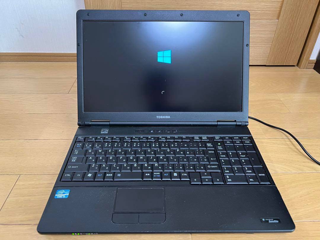 m52518453976_1.jpg