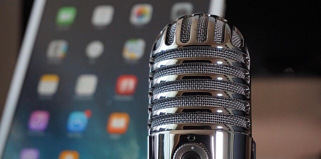 microphone-2469295_640.jpg