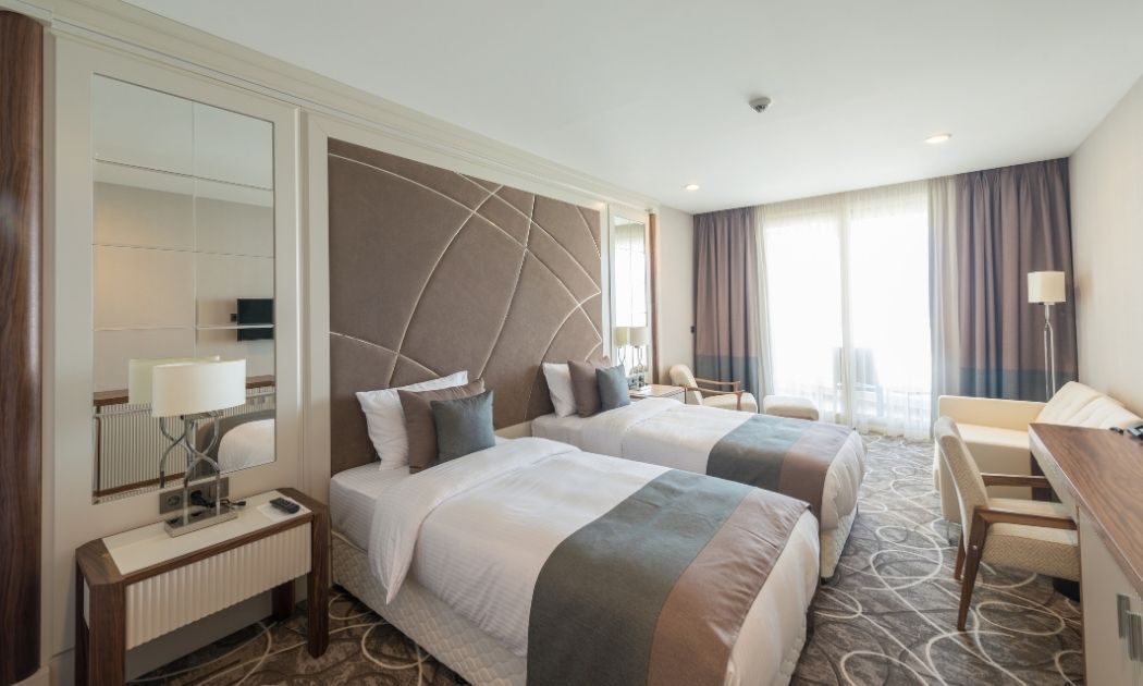 hotel-room.jpg