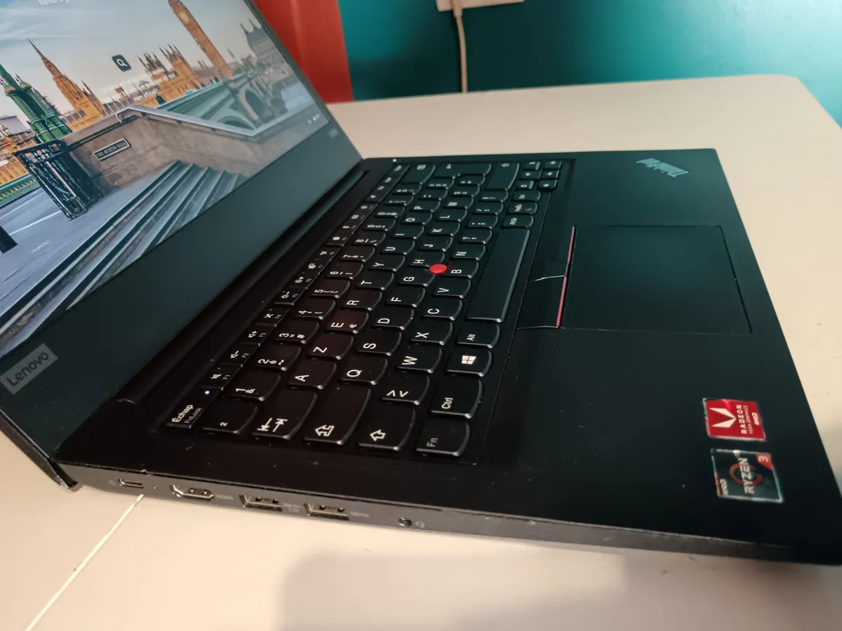 Lenovo ThinkPad E495 - Galerie photo 3