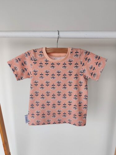 T-shirt - zalmroze bloemenprint