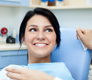 What does a cosmetic dentist do?