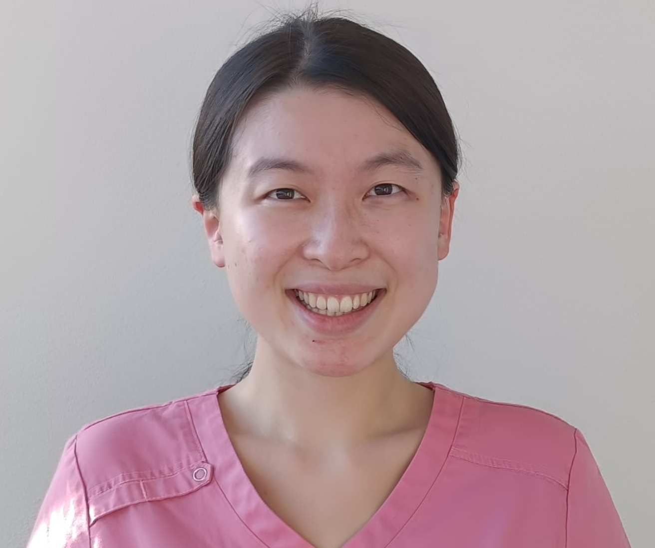 Dr Raewyn Huang