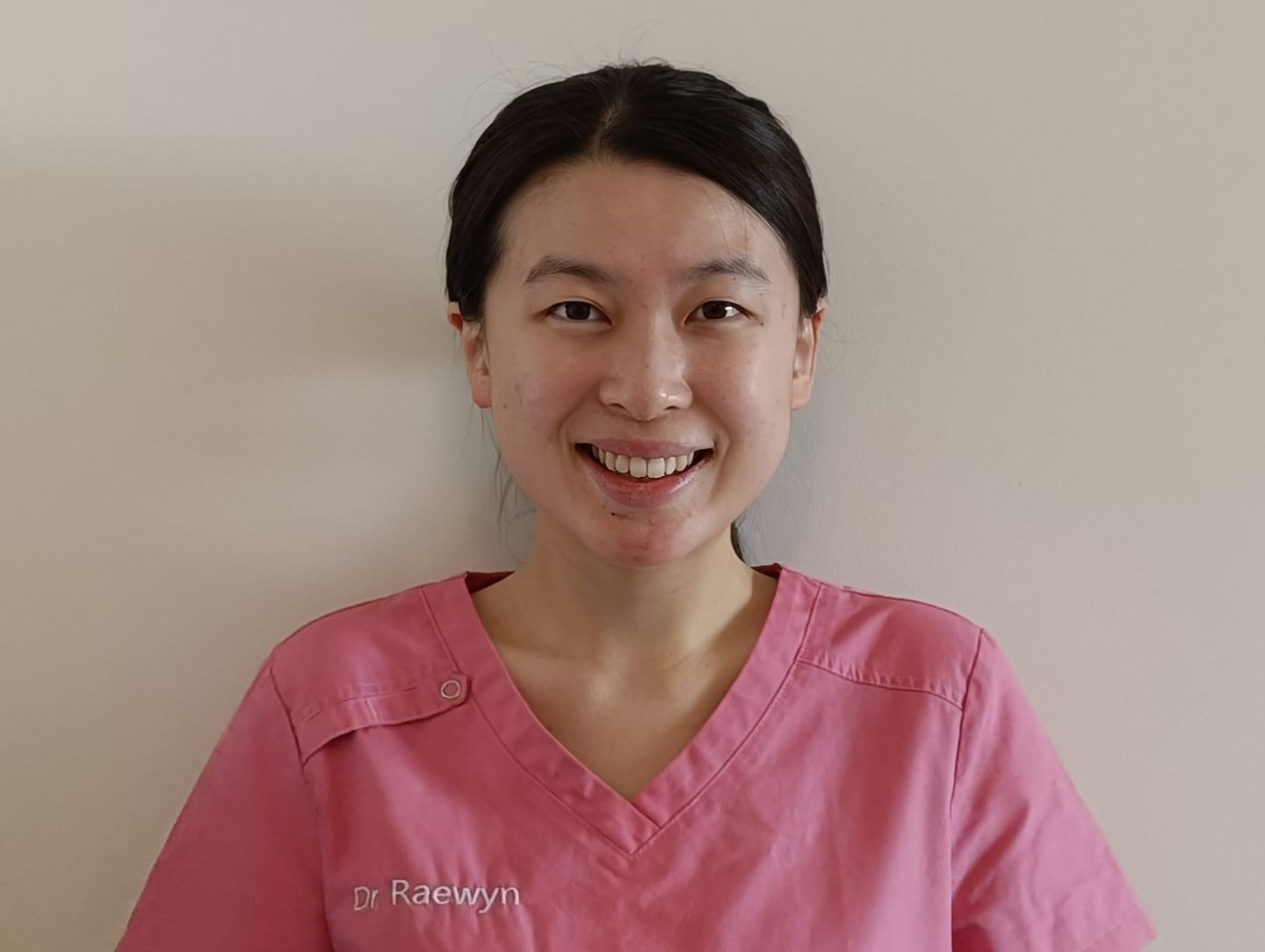 Dr Raewyn Huang