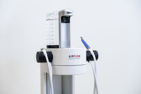 Embracing Gentle Technology: EMS Airflow Scaling for Optimal Oral Health