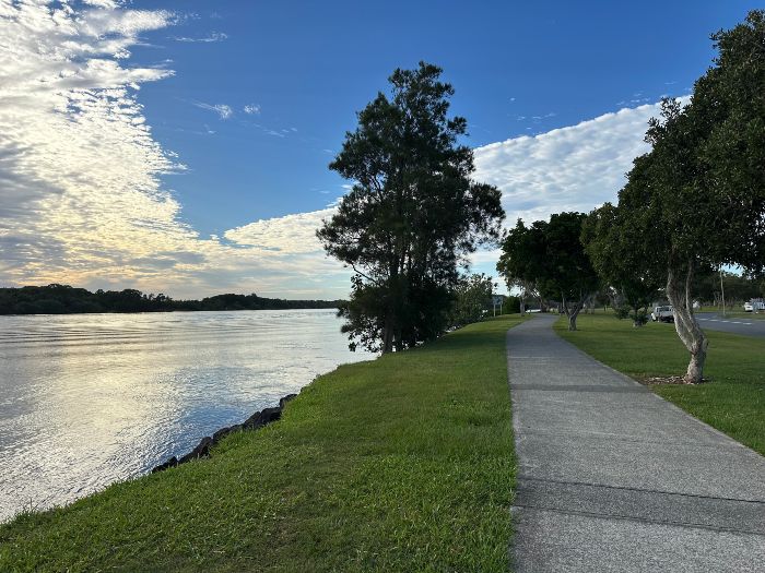 Walking track next to the Tweed River