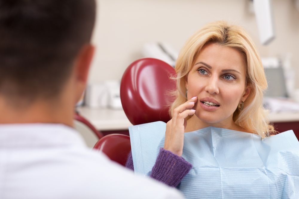 Symptoms of Ill-Fitting Dentures and What To Do