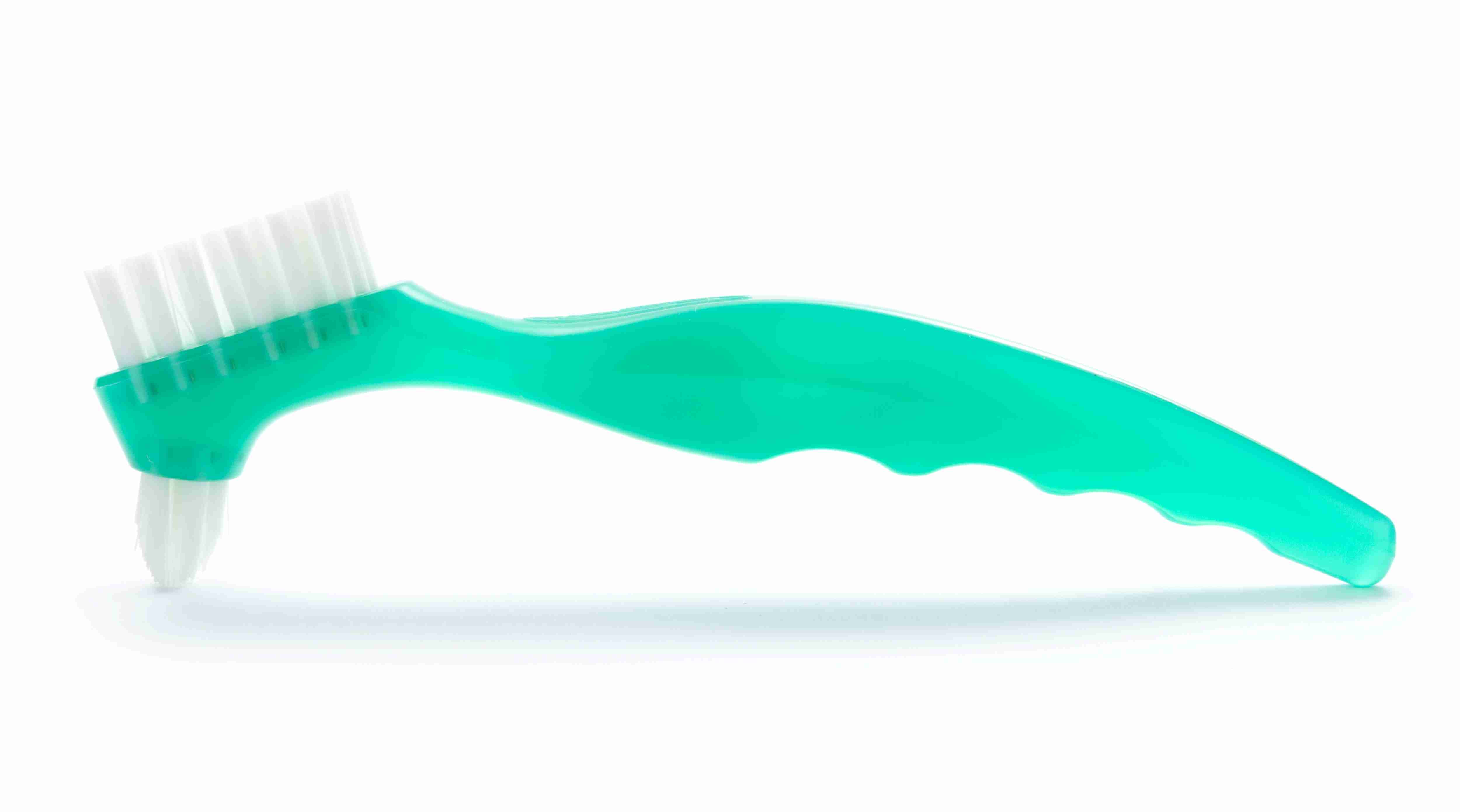 Denture Care: What Type of Toothbrush Should You Use to Clean Your Dentures?