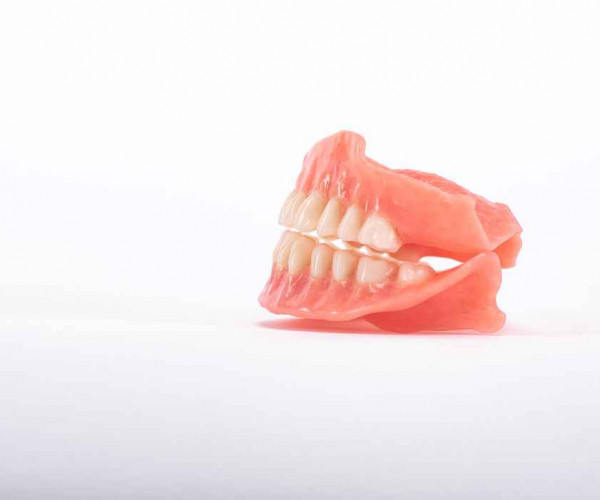 Can dentures be repaired?.