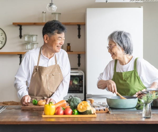 How diet affects denture fit and comfort .