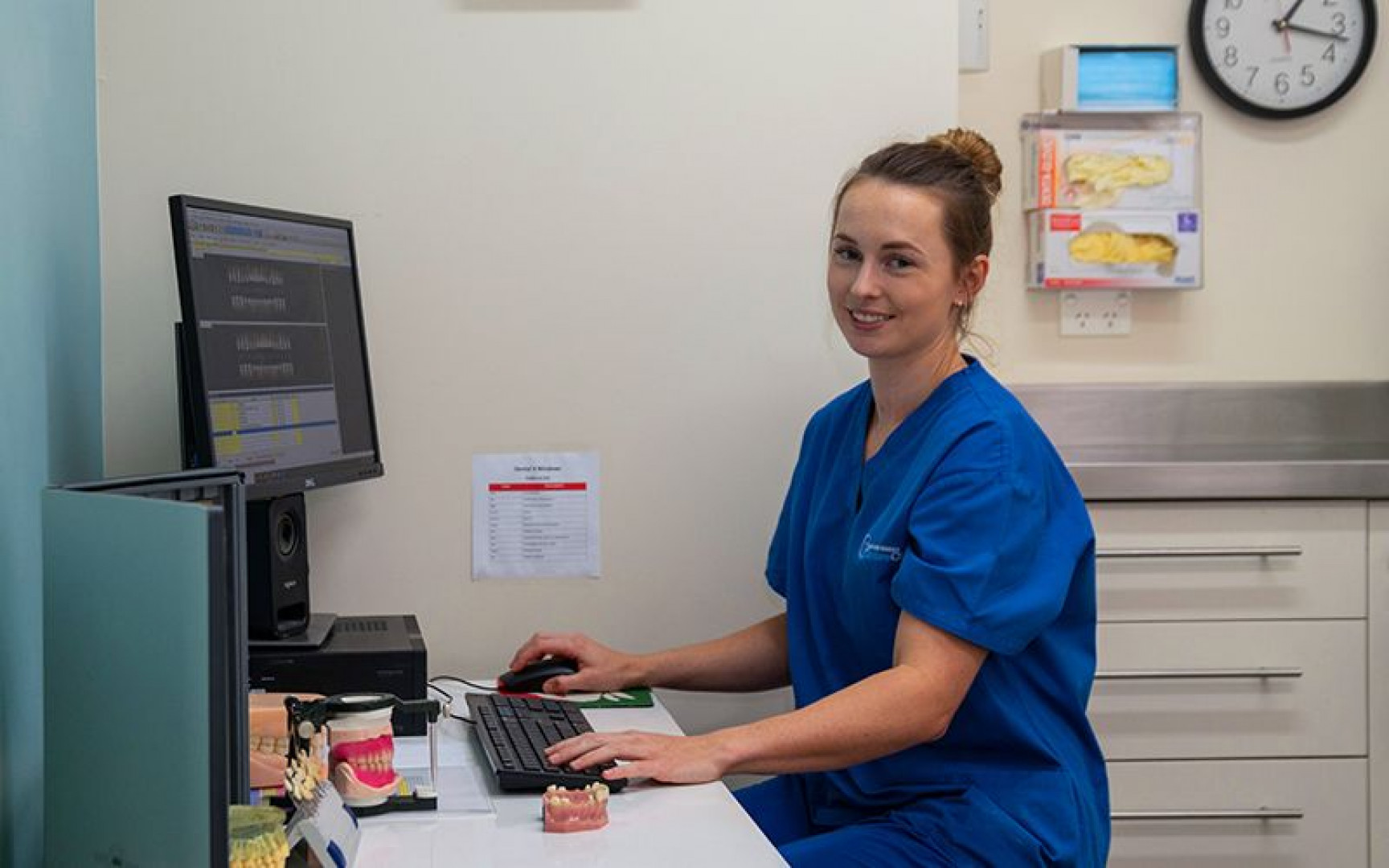 Full Dentures Gold Coast -Full sets, upper and lower costs