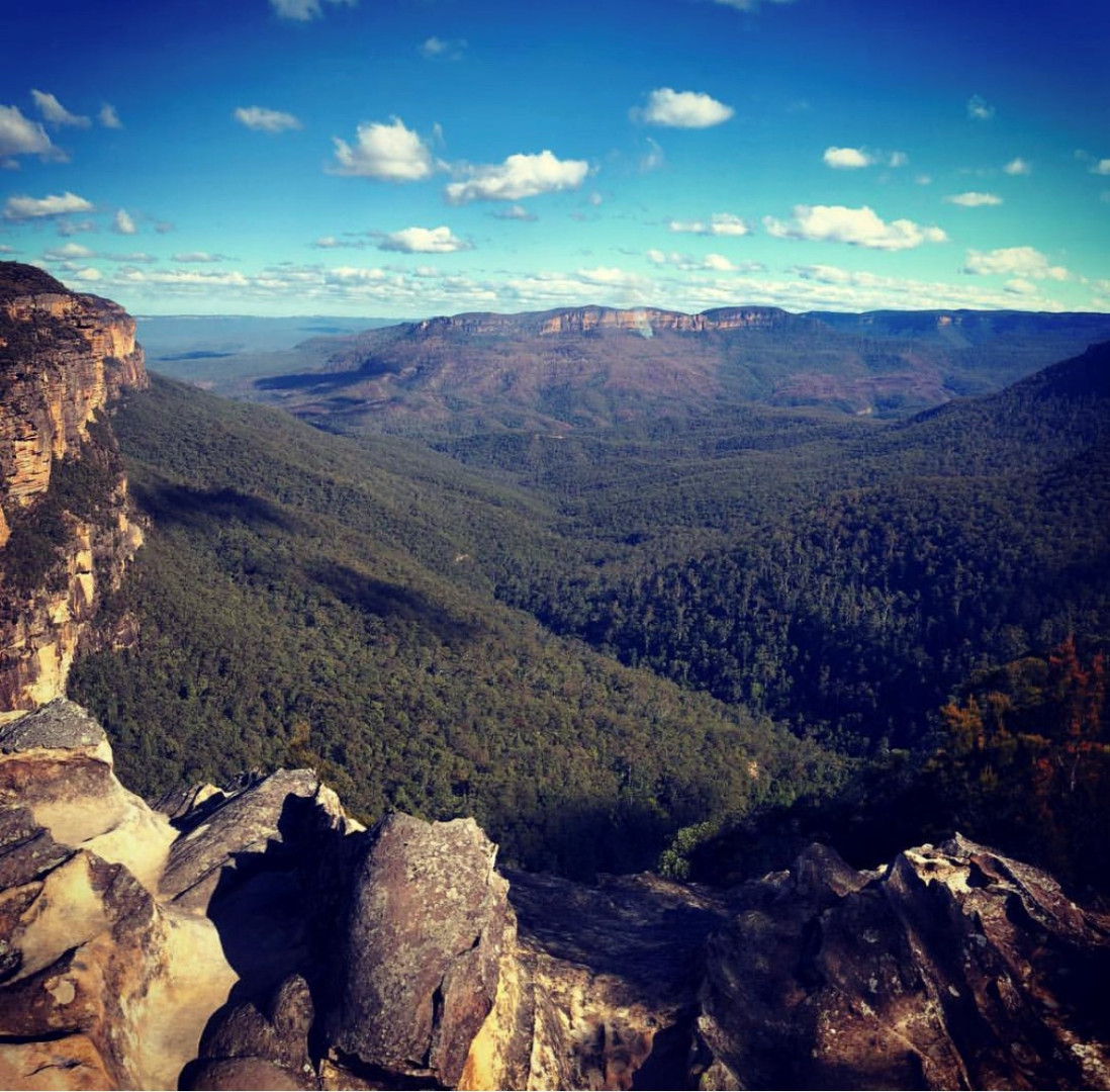 Blue Mountains Helicopter Tour: A Scenic Adventure Beyond Sydney.