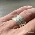 Mönstrad enkel ring. 1 - 1,5 mm tjock