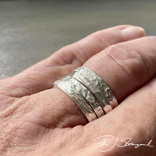Mönstrad enkel ring. 1 - 1,5 mm tjock