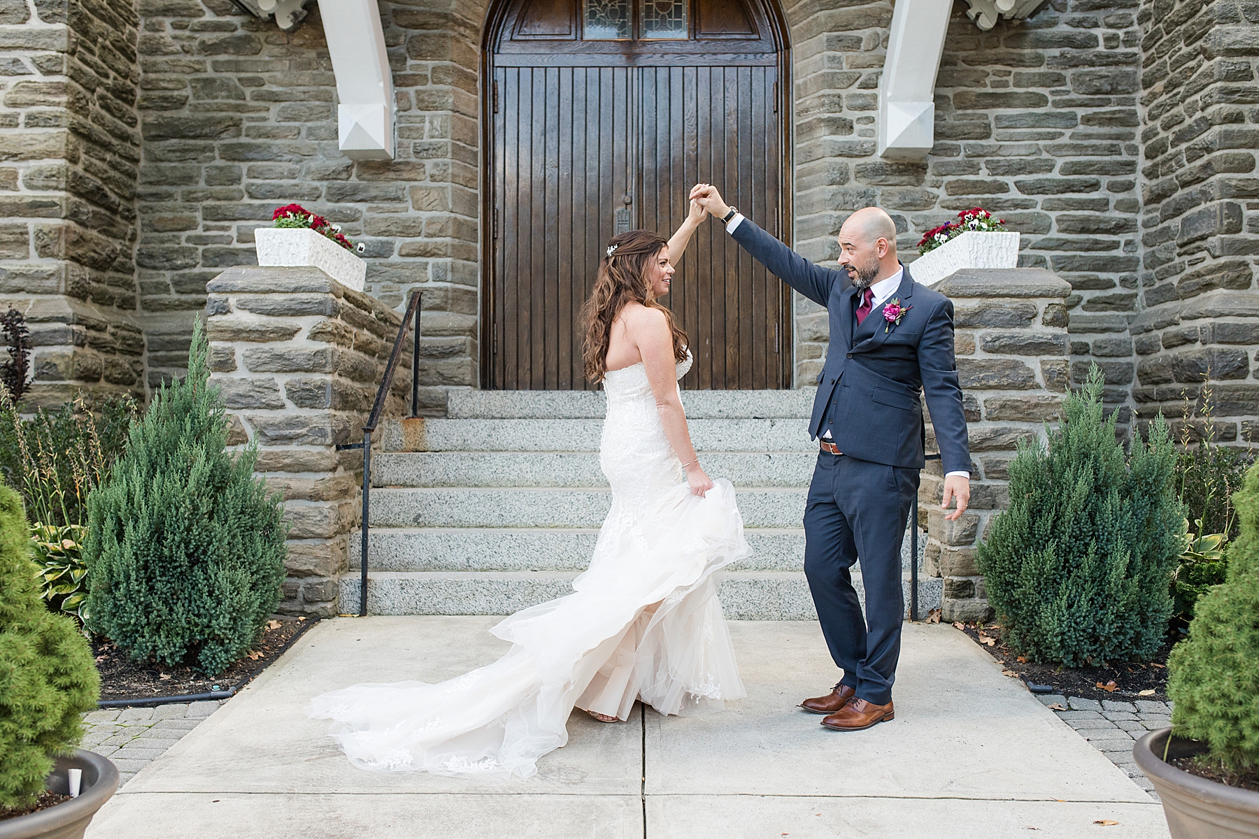 Wedding Pictures At The Columns In Avon