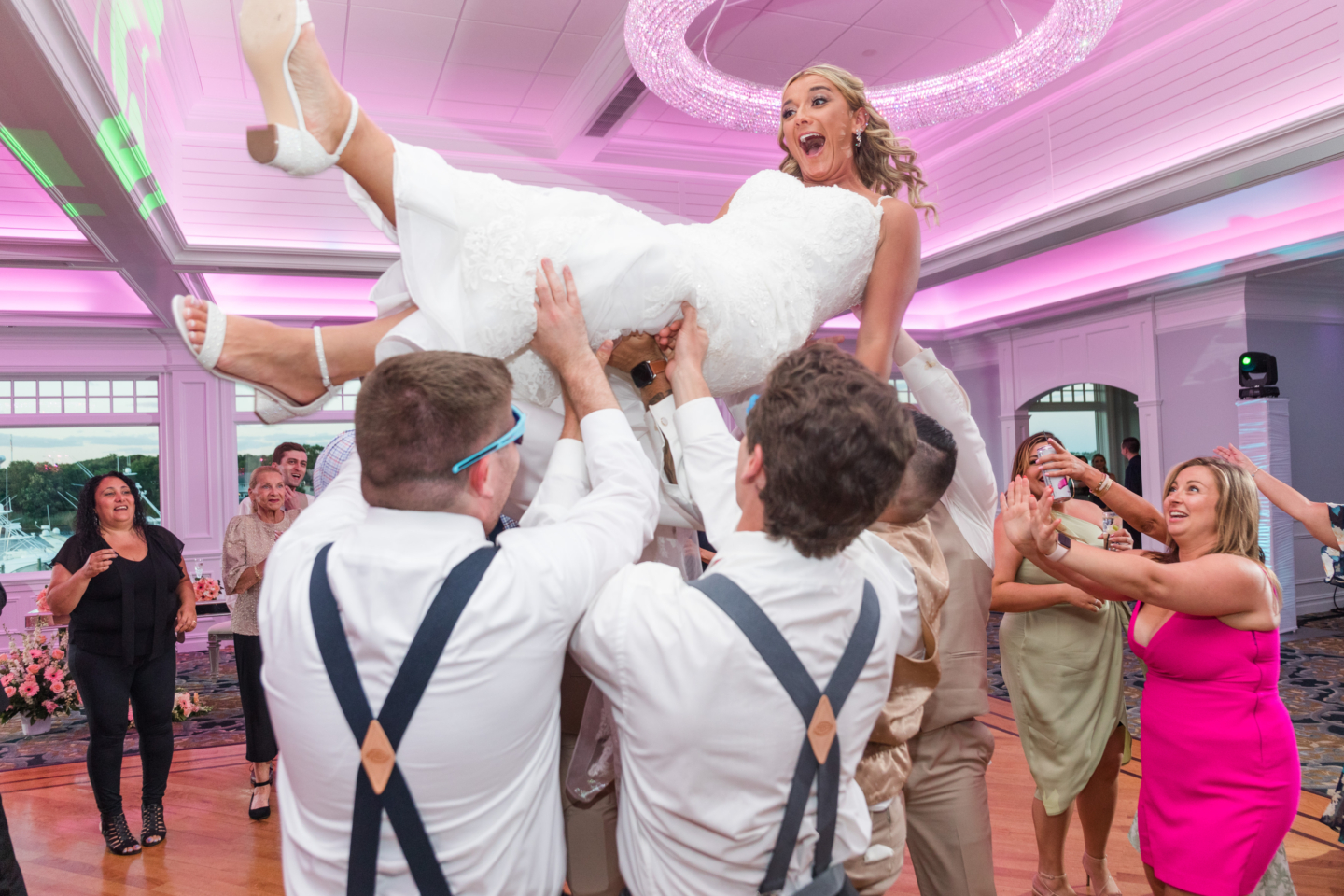 What Makes A Wedding DJ Great?