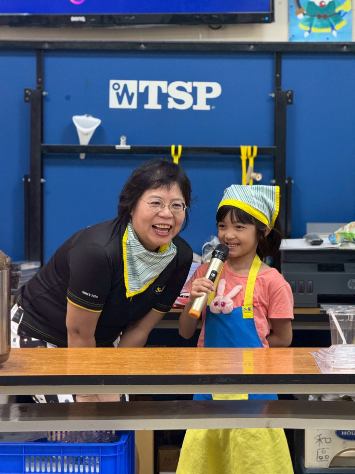 NO77葛老師公益安親班雪克手