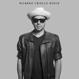 Ricardo Criollo House & Rvfv Ortiz