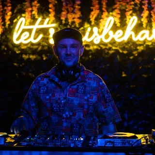 Ed Hoffman & Trøll