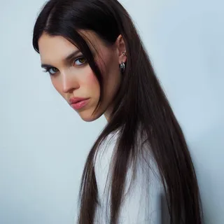 Elli Acula