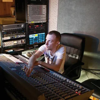 Ten Walls