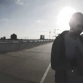 Adam Hofer & Disscut