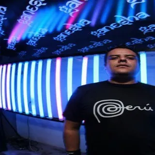 Erick Dumonts & Wolf Disko