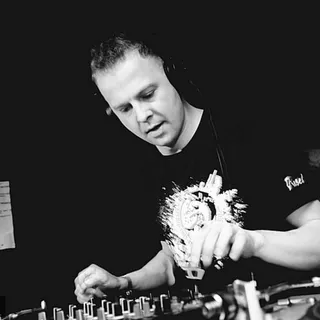 DJ Grom