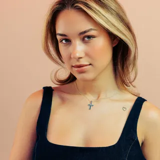 Olive Anguz