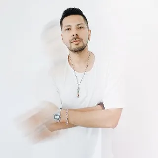 Chris Leon & Overgivelse