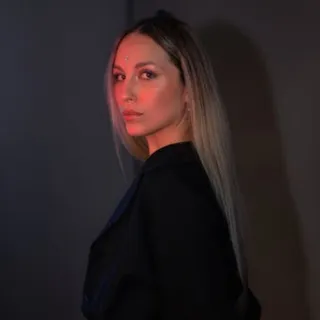 Flor Pavone