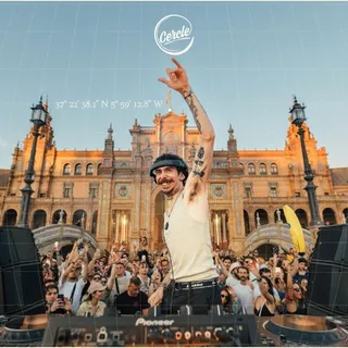 Mochakk @ Plaza de España, Sevilla, Spain (Cercle)