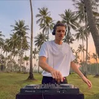 deep house sunrise mix under palm trees