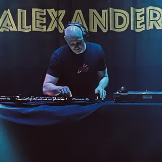 James Alexander - The House Addicts Show 33