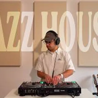 Deep & Funky Smooth Jazz House DJ Mix - Winter Cozy Vibes