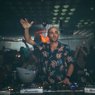 LouLou Players @ Club Vibe Curitiba, Brazil