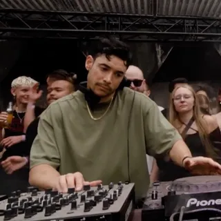 Dax J