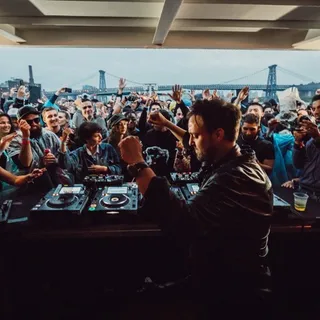 Maceo Plex @ Circle Line Cruise Hudson River, United States (Cercle)