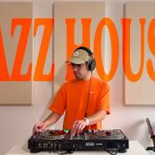 Deep & Groovy Jazz House DJ Mix - Spring Sundown Vibes