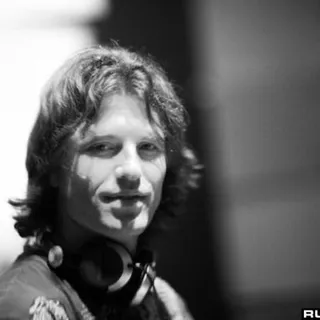 Hernán Cattáneo - Hernan Cattaneo's Resident 001 (Delta 90.3 FM Delta Club)