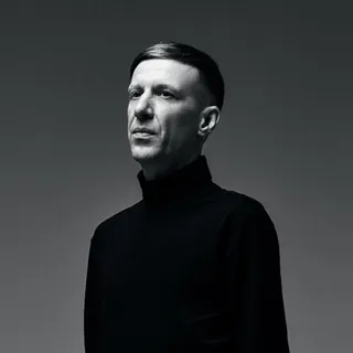 Ten Walls
