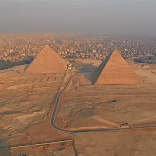 Sébastien Léger @ The Great Pyramids of Giza, Egypt (Cercle)