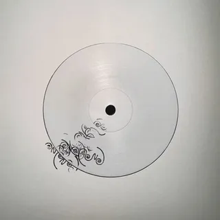 ¥
