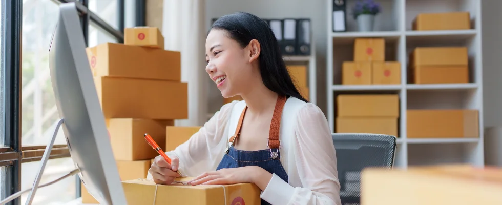 Takut Paket yang Dikirim Rusak? Lacak Paket Secara Realtime Agar Paket Aman