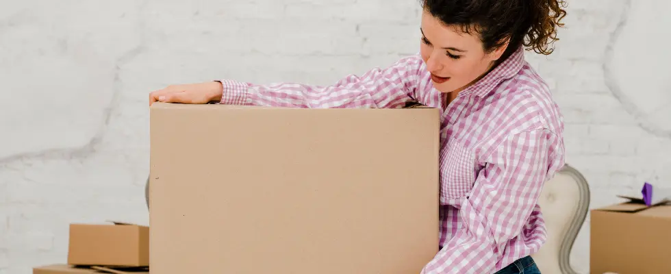 3 Cara Cek Tarif Paket Besar di Lion Parcel