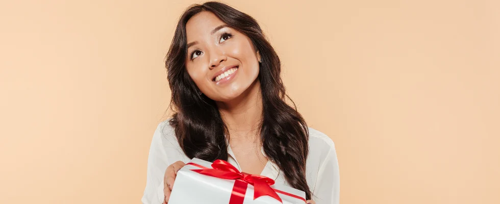 Kumpulan Ide Kado untuk Teman Perempuan: dari Hadiah Ulang Tahun sampai Lahiran