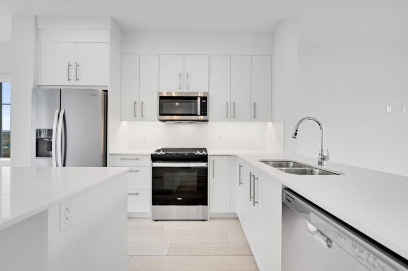 Sirocco Townhomes – 3 Bedroom — Photo 8